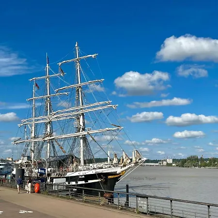 Le Sainte Croix, Beau T2 Lumineux à 800 M De La Gare St Jean Appartement