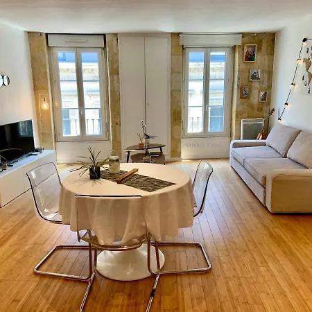 Apartment Le Sainte Croix, Beau T2 Lumineux A 800 M De La Gare St Jean